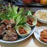 華代韓国家庭料理 - サムギョプサム
