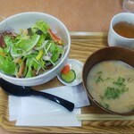 小さな食堂 ヒロ - マグロサラダ丼定食 (税込)700円 (2021.12.20)