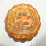 Fa Weifuratto - 広式大月餅・五仁（￥570）。あんこを使わず、五つのナッツが入る伝統的な月餅