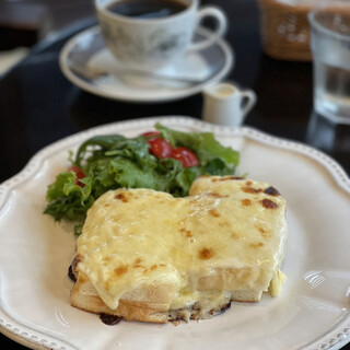 カフェ・ラ・ミル_0