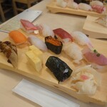 Kaisen Sushi Kaikatei - 海花亭上にぎり