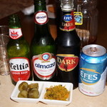 レストラン ザクロ - 2012.12 EFESのNormal（白）、Dark（黒）、Almaza、Celtia（各500円が半額の250円）