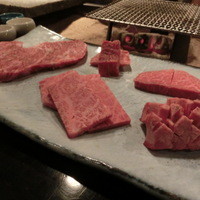 肉匠なか田 本店 - ◆本日の一枚◆　みなさん、申し訳ないですぅ～