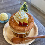 カフェカモット - 安納芋のスフレケーキ660円と別オプションのアイス50円