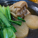 Uminchushubou - 沖縄おでん。テビチと青菜と大根