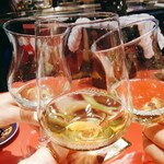 創作Dining Sushi　きくち - 白ワインでカンパーイ