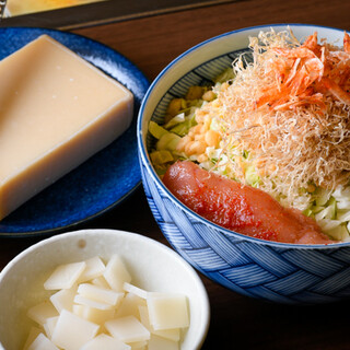 人気の明太子、もち、チーズもんじゃぜひ