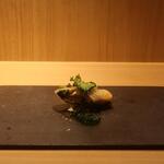 RISTORANTE IL NODO - 天城下山さんの12か月アマゴ再構築 ケール ハヤトウリ 八木下さんのベルガモット