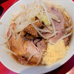 ラーメン二郎 - ラーメン半分＋ニンニク多め