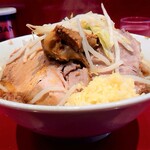 ラーメン二郎 - ラーメン半分＋ニンニク多め