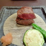 人形町今半 - 牛ヒレ肉のアップ