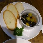 フットニック - オリーブ盛り合わせ