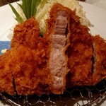 京都三条 かつくら - 肥後あそび豚ロースのアップ