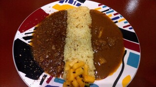 カレーショップ marusuke - 2色盛りカレー（チキンと麻婆キーマ）