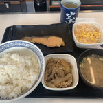 Yoshinoya - 焼魚牛小鉢定食