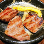 黒毛和牛焼肉 虎斑 - 