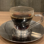 ミセス・ダダ - 食後のコーヒー。