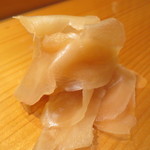 天寿し - 関東比で甘いガリの味も、地元の味