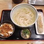 うどん処 重己 - お昼のセットメニュー 900円