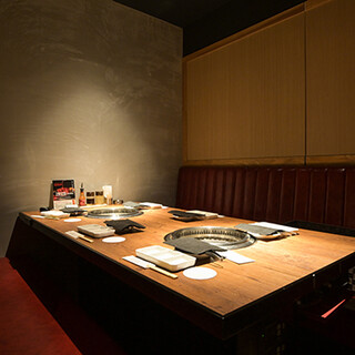 周りの目を気にせず個室でごゆっくりと