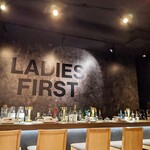 LADIES FIRST Casual Italian Cafe & Bar - 店内