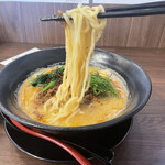 鶏白湯 らぁ麺 荻 - 