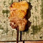 オオクサ - せせりも皮を含めて首の骨を丁寧に外してあります