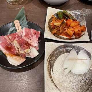 上野酒場 情熱ホルモン_0