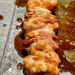 とり茶太郎 - 茶太郎鴨とバルバリー鴨と名古屋コーチンをミックスした背肝はタレで