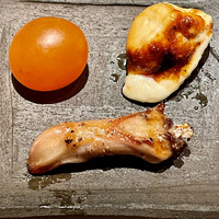 とり茶太郎 - 燻製3品　金柑 スカモルツァ 鴨舌です　鴨舌はかなり美味しい　真ん中に骨があるんだね