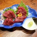 Gonbee - 本まぐろの刺身　1200円