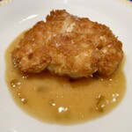 三和 - 北海道産 白子のカツレツ 白ワインとバター、レモン、ケッパーのソース