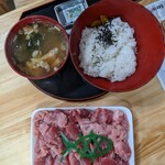 丸金 松岡商店 - 