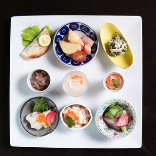 賀茂鶴的美酒與搭配的料理，讓您輕鬆享受！