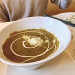 ASIAN KITCHEN KATHMANDU - ほうれん草チーズカレー