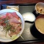 Misaki - 日替わりランチ500円( ´艸｀)マグロ・ぶり・イカ♡