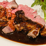 ザ・ローズ&クラウン - コースのローストビーフ。