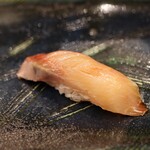 にぎり鮨 一五〇 - 寒ブリ