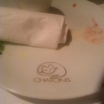 シャトン - 皿の眠り猫