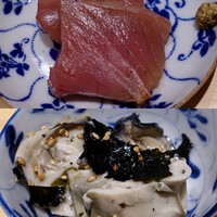 鮨処 やまと - 上：きはだまぐろの漬け、下：かきと海苔