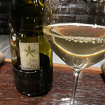 YAKITORI 燃 es - 北海道　山崎ワイナリー　家族5人の指の形で作られた一輪の花が印象的なジャケット　果実感たっぷり