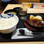 Matsuya - 黒毛和牛と黒豚のハンバーグライスセット 御飯大盛880円 