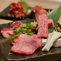 近江うし 焼肉 にくTATSU 青山本店 - 