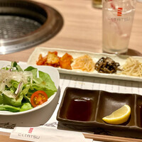 近江うし 焼肉 にくTATSU 青山本店 - 