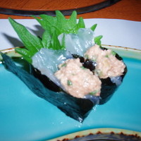 山田屋 - ふぐの軍艦寿司　乗っているのは？