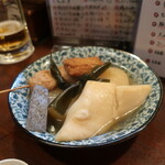 居酒屋 一心 - 昆布、はんぺん、ぎょうざさつま揚げ、大根×2、イワシつみれ？