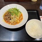 個室中華居酒屋 香香厨房 - 「汁なし担々麺（小ライス付き）」880円