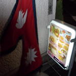 サンサール - 店脇にあるネパール国旗