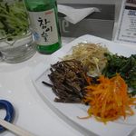 チャミスル[700円]とナムル[300円]