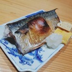 季節料理 すい舎 - ③焼物：寒サバ塩焼き・玉子焼き